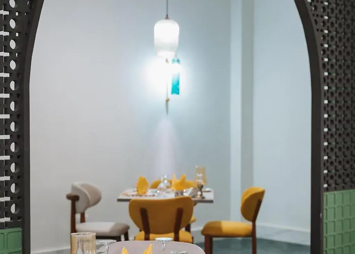 Diamond By Pearl Hotel